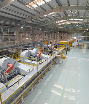 خطوط إنتاج الزجاج