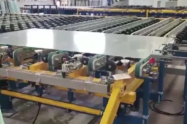 ماكينة تحميل الزجاج الأوتوماتيكية