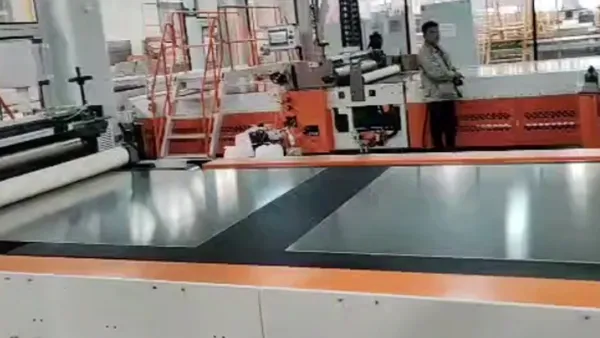 زجاج رولات عالي الشفافية لتعزيز كفاءة إنتاج الطاقة